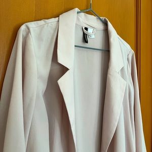 Dusty pink blazer style top, barely worn